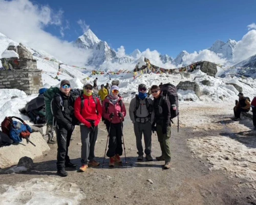 Everest Base Camp G ()