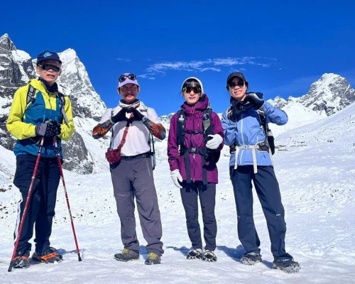 Everest Base Camp G ()