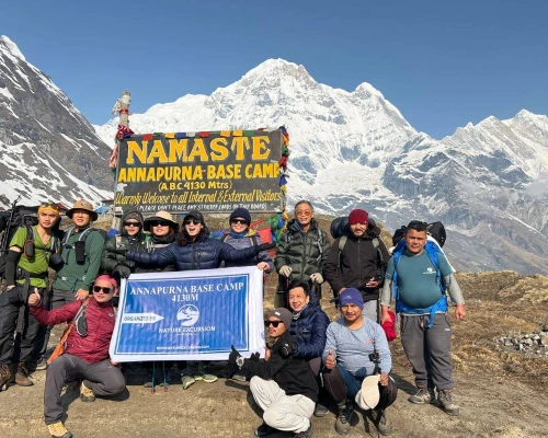 Team Nature Excursion At Annapurna Base Camp ()